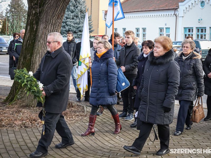 A málenkij robotra elhurcoltakra emlékeztek