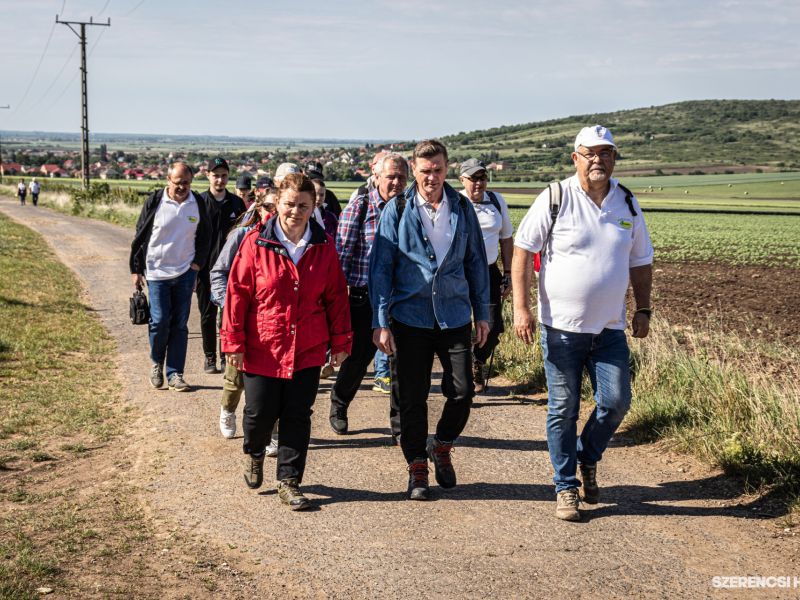 A szerencsi Sziget Alapítvány immáron 21. alkalommal szervezett május 11-én emléktúrát, a fiatalon e