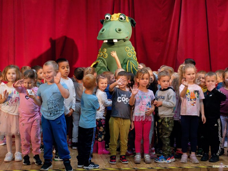 Az ország egyik legkedvesebb sárkánya, Süsü és a Csukás Meserádió csapata varázsolt ünnepi hangulato