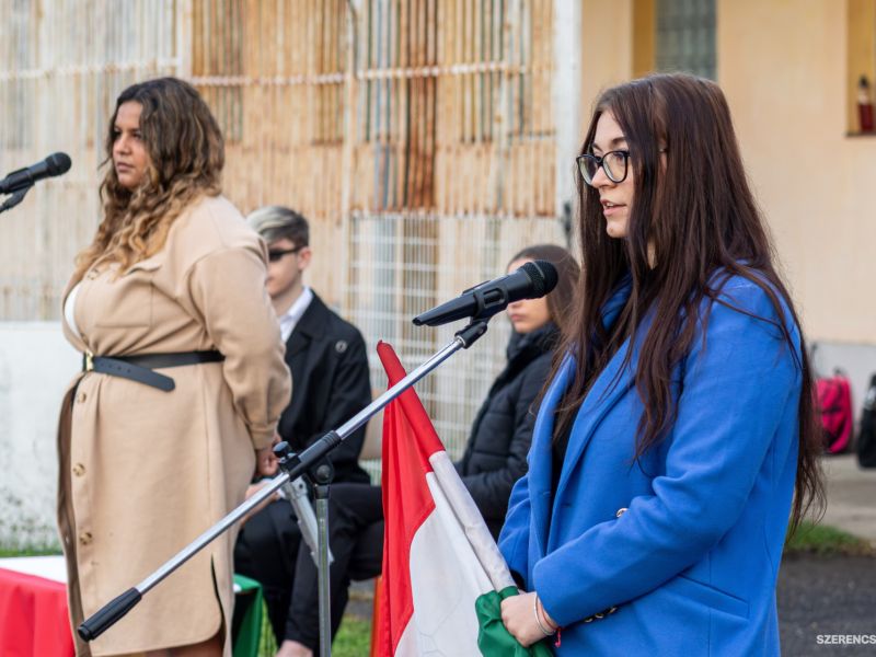 A nemzeti ünnep, október 23-a alkalmából városunkban tegnap, a jövő generációja állt a megemlékezése
