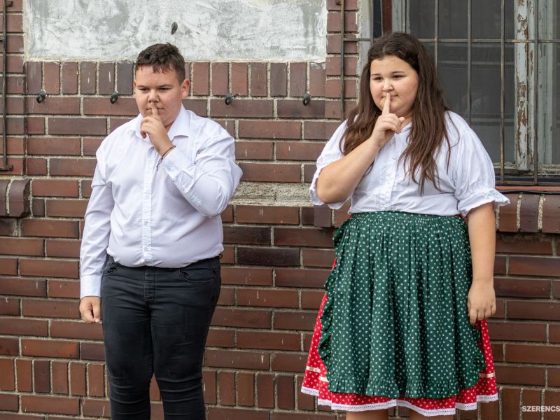 A nemzeti ünnep, október 23-a alkalmából városunkban tegnap, a jövő generációja állt a megemlékezése